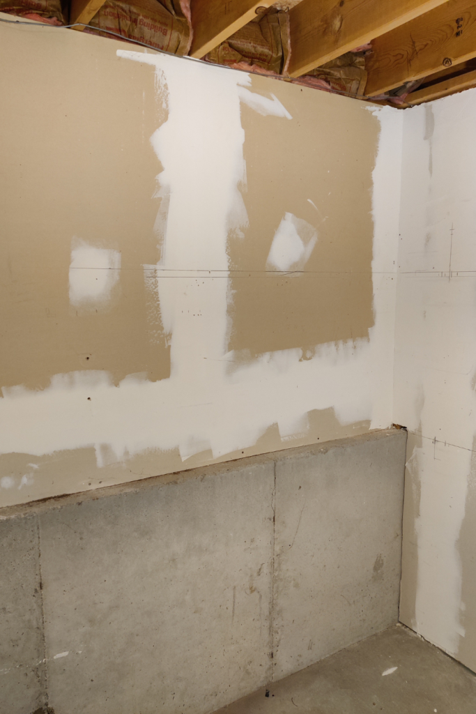 Making Simple Storage Shelves-Clear