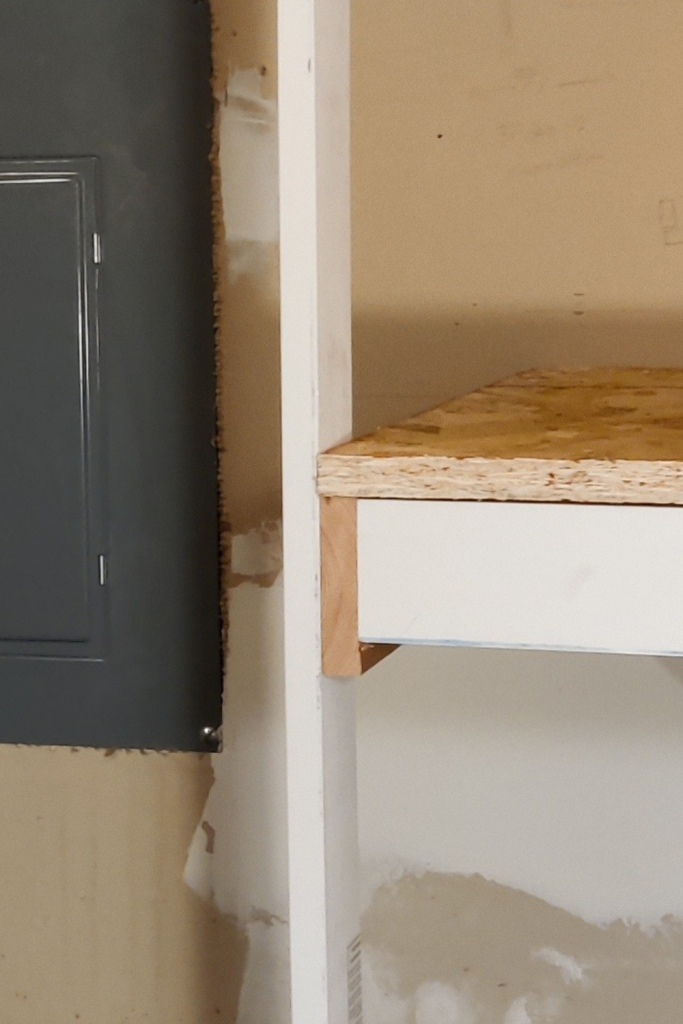 Making Simple Storage Shelves-Attach Horizontal Support