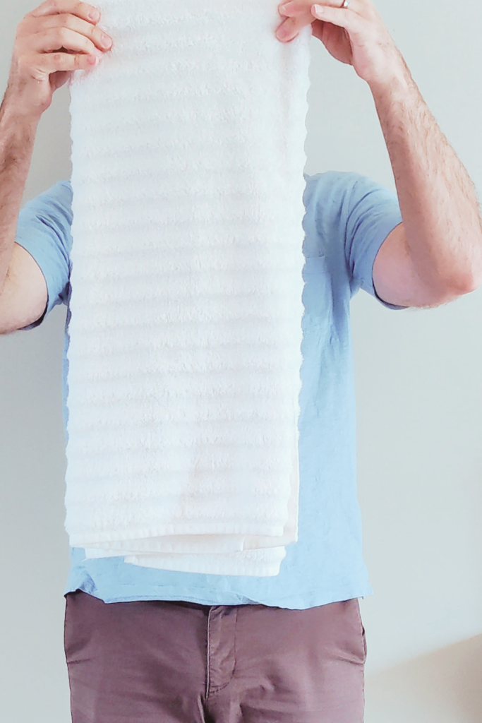 fold towels - 323 step 2